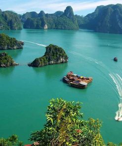 PAKET WISATA VIETNAM